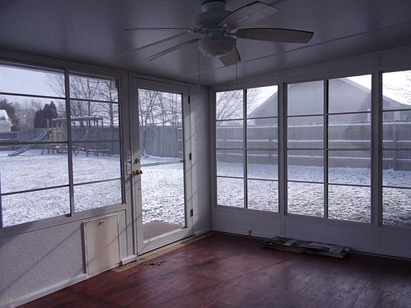 4th image of 1117 Connemara Way