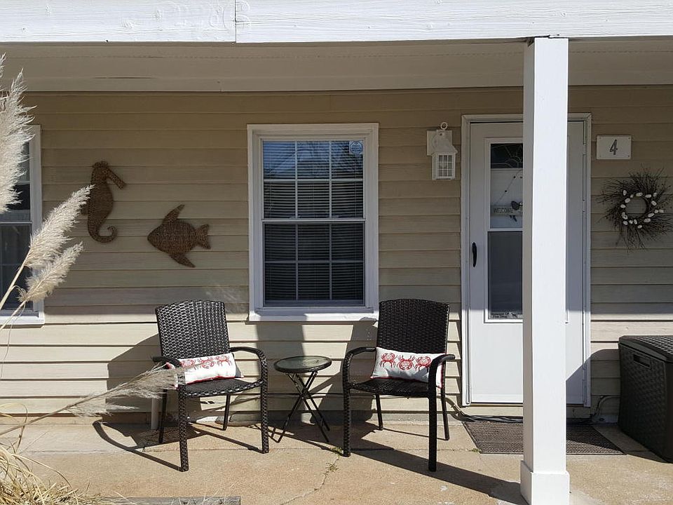 1st image of 226 Blaine Ave APT 4