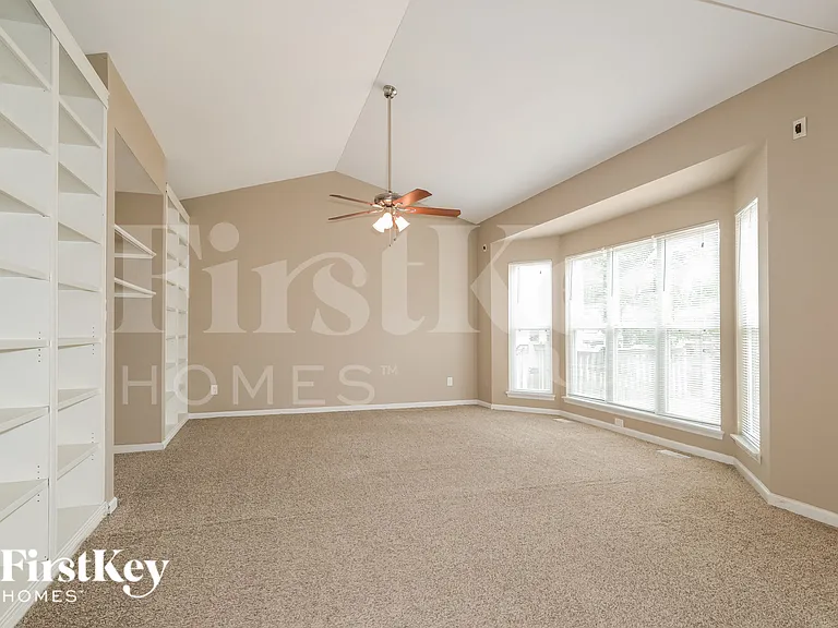 74 Huckleberry Ct — Photo 10