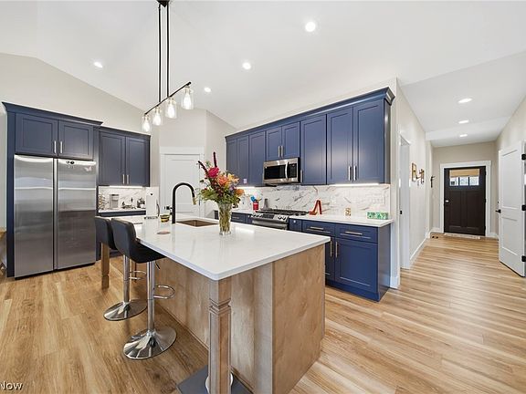 2nd image of 537 Rome Rock Creek Rd