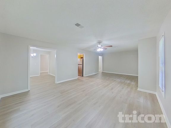 2nd image of 225 Holmsbury Rd