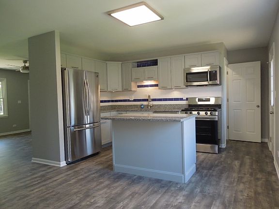 3rd image of 2748 Jonquil Ln