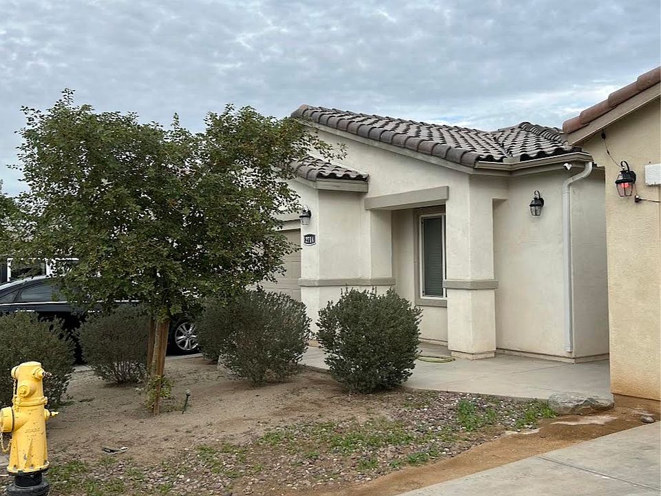 2nd image of 2714 Spring St