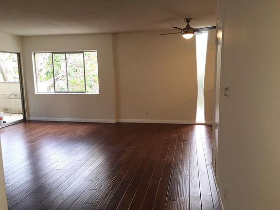 3rd image of 11707 Goshen Ave #0