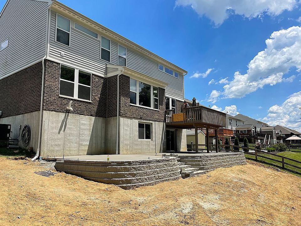 2nd image of 4459 Silversmith Ln