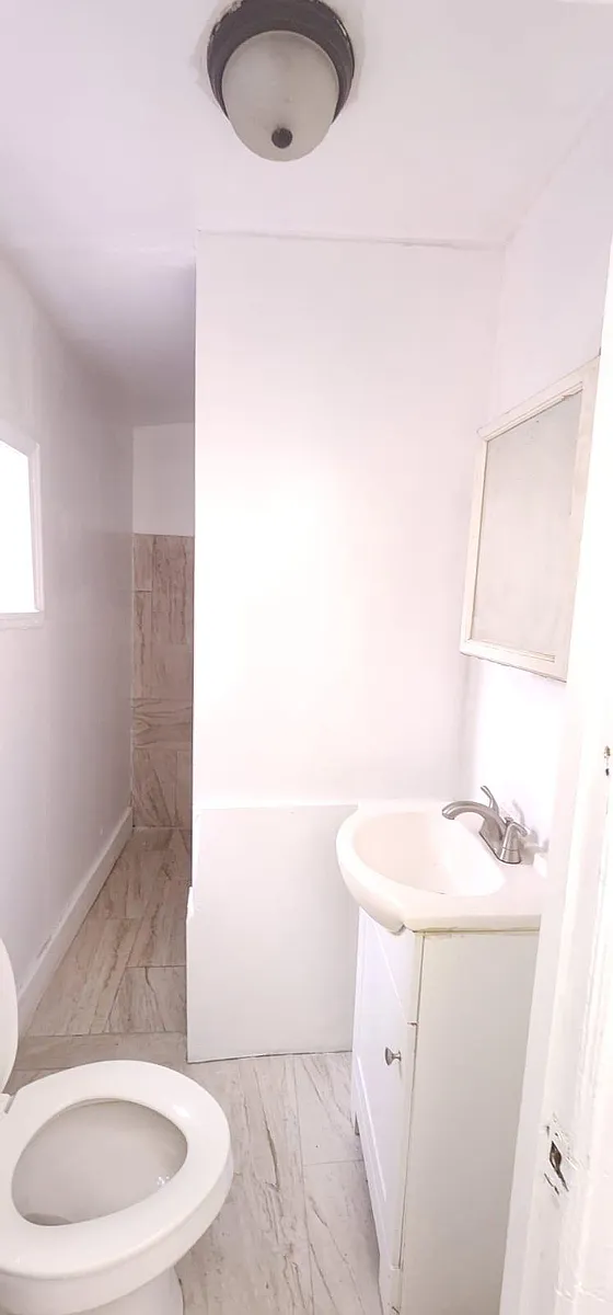 Bathroom - 26 N Saint Bernard St #1