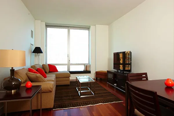 Rented by Town Residential | media 15