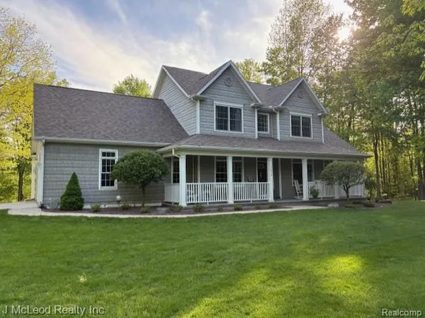 1616 Willow Creek Dr, Caro, MI 48723