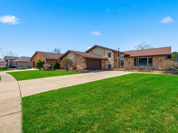 670 Kruk St, Lemont, IL 60439