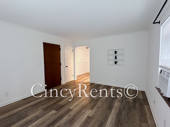 3rd image of 2786 Observatory Ave APT 1