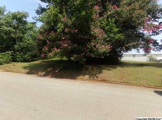 1018 Moulton St E, Decatur, AL 35601