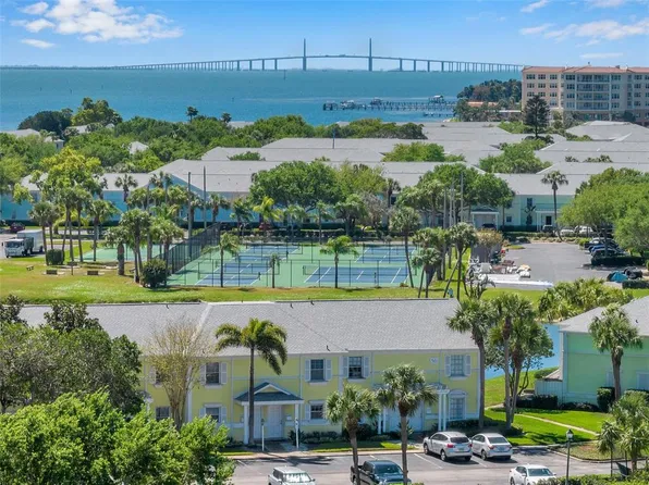 5075 Starfish Dr SE APT B, Saint Petersburg, FL 33705