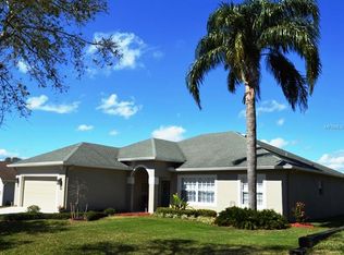 9654 Spring Lake Dr, Clermont, FL 34711