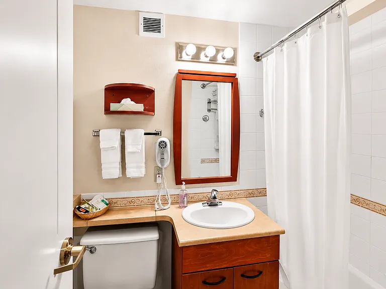 Fully-Furnished Units in Downtown Anchorage, AK | Anchorage Grand Apartments — Photo 20