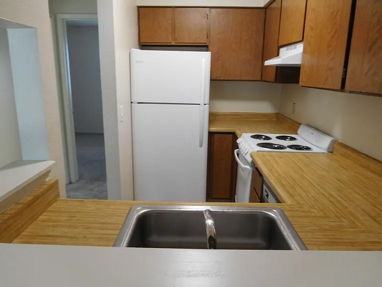 1250 Salem Pl — Photo 7