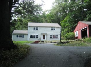 206 Perkins Row, Topsfield, MA 01983