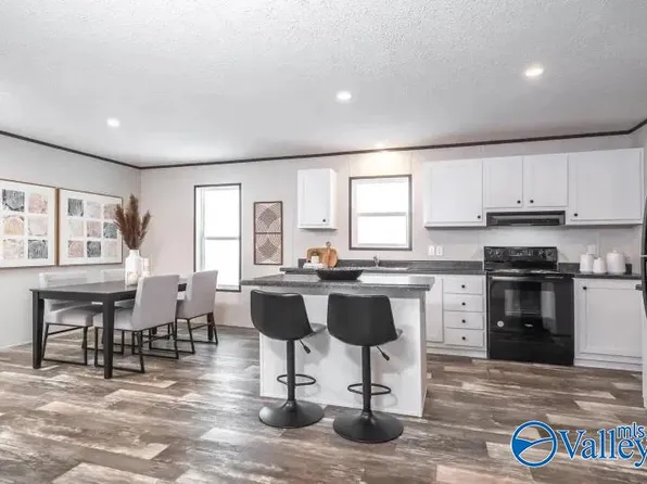 1823 County Road 97, Rogersville, AL 35652