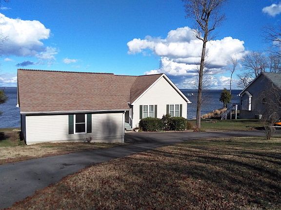 5th image of 167 Monument Dr