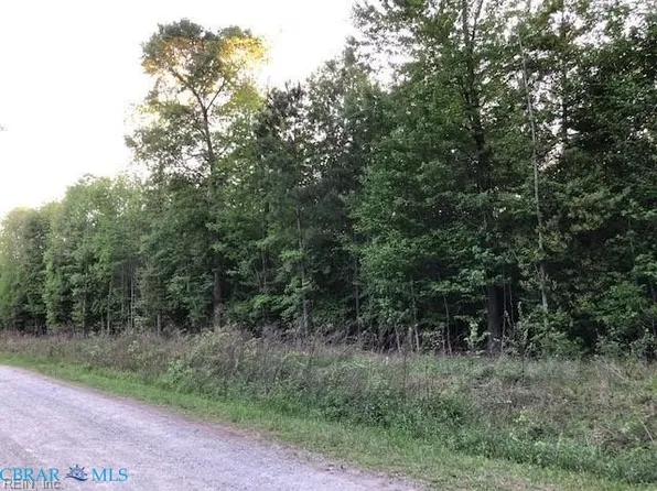 2 Beasley Dr, Gloucester, VA 23061