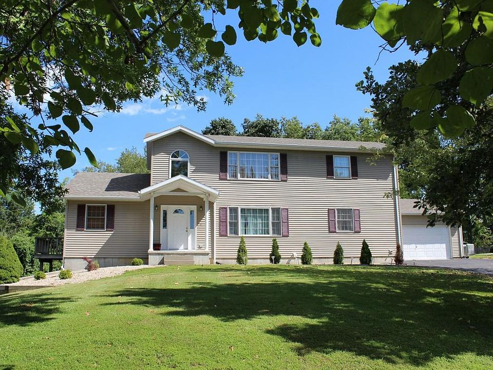 1st image of 615 Deer Lake Dr E