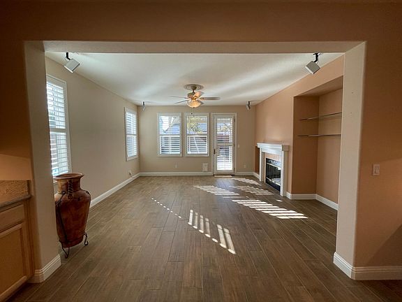 3rd image of 1116 Saint Clair Pl