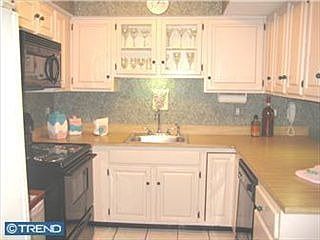 4th image of 353 Milford Ct