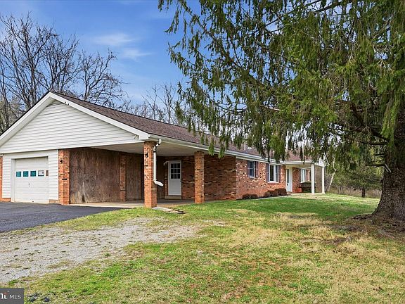 5th image of 42 Dogwood Ln