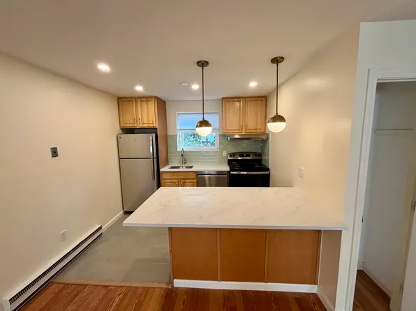 108 Trowbridge St #3, Cambridge, MA 02138