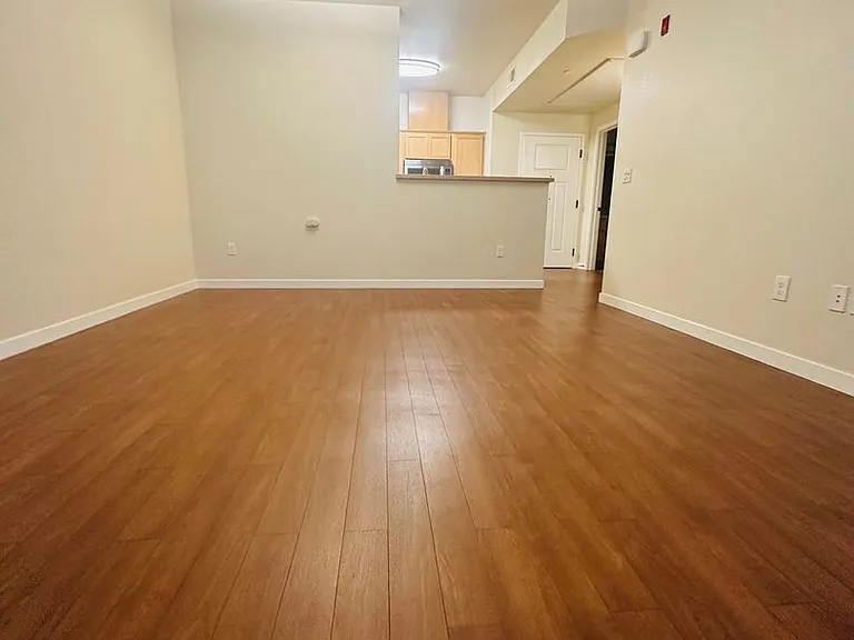 H Street Apartments — Photo 20