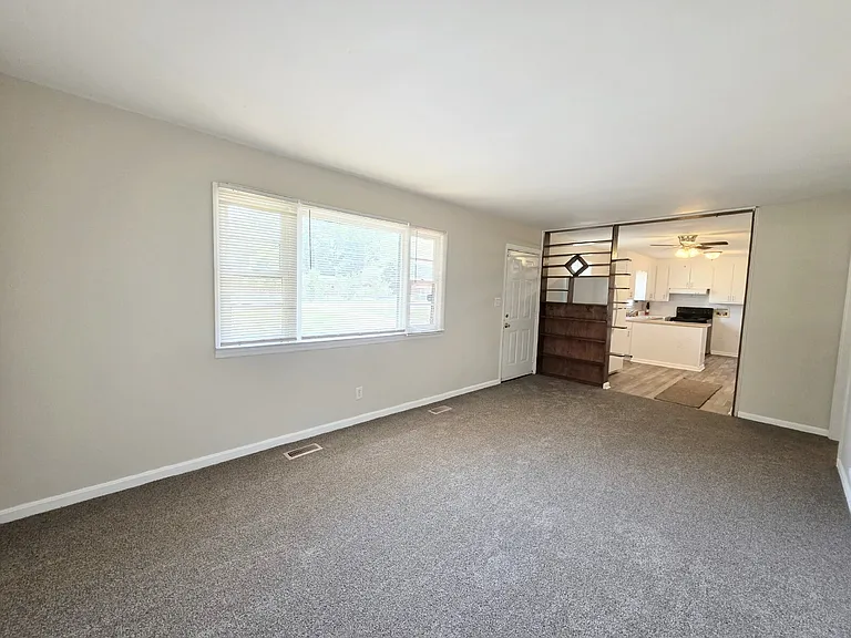 868 71st School Rd — Photo 3
