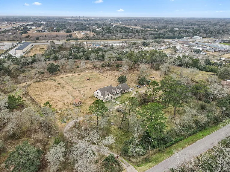 9009 Lazy Ln — Photo 43