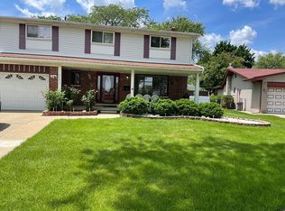 35677 Tina Dr, Sterling Heights, MI 48310