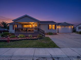 815 Jacobs Lndg, Monroe, MI 48161