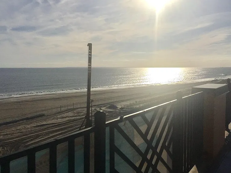 Beach 26th St — Photo 11