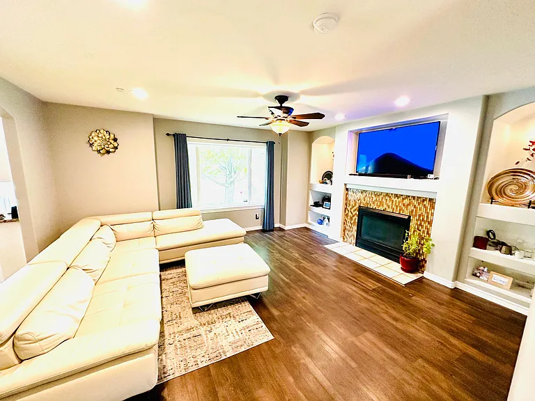 388 E Mountain Berry Dr — Photo 8