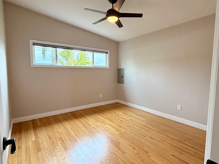 2874 Greyling Dr — Photo 11
