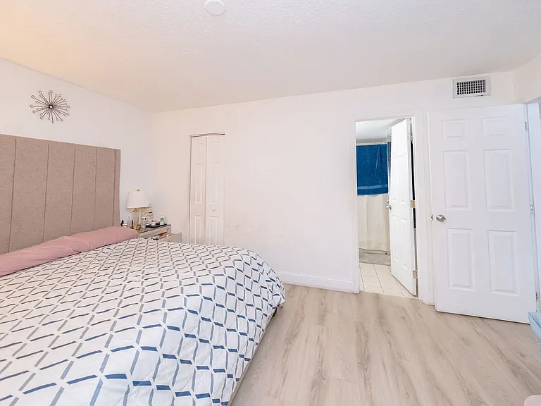 Montego Bay Apartments- 1095 W 77 St Hialeah, FL 33014 — Photo 6