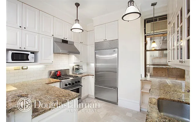 Sold by Douglas Elliman | media 16
