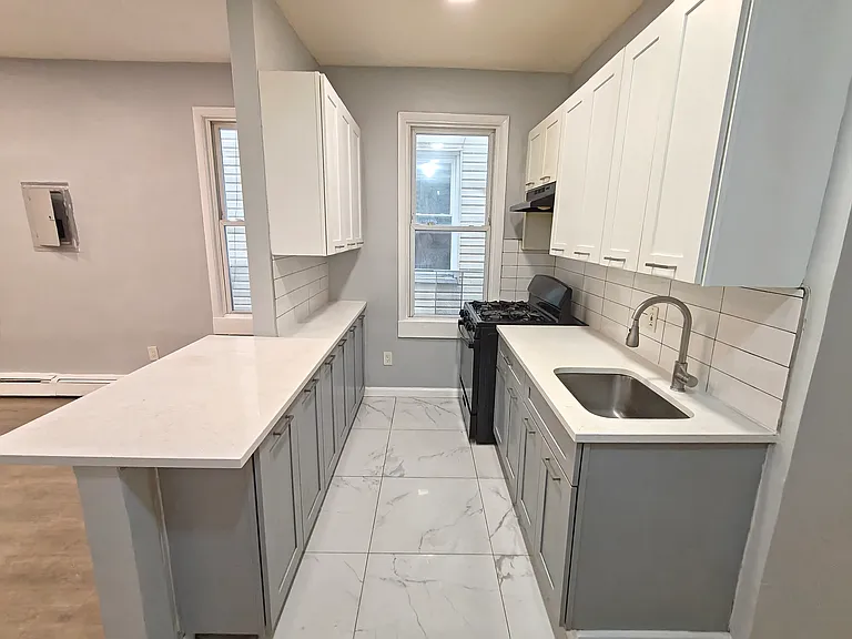 445 Broadway #1 — Photo 2