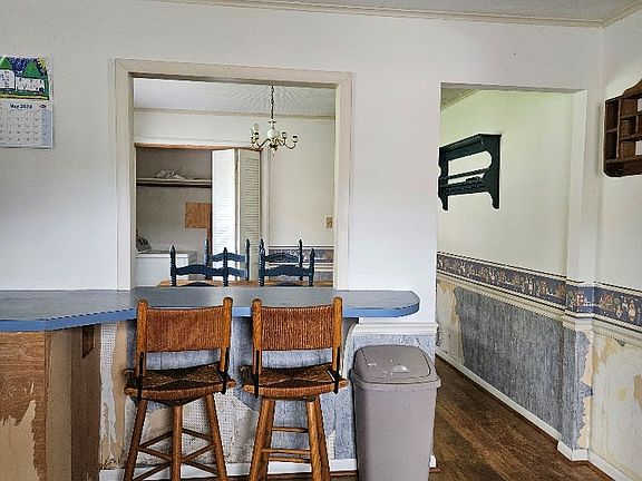 5th image of 310 Chadwick Ln