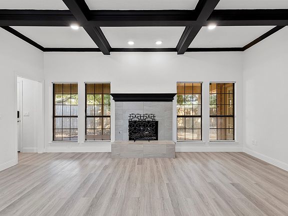 3rd image of 3728 Marlborough Ct