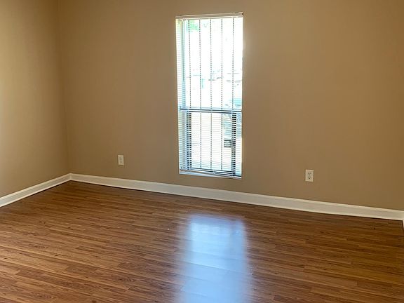 2nd image of 3367 Dawnridge Dr
