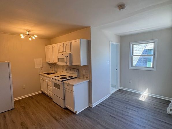 548 E High St APT 7