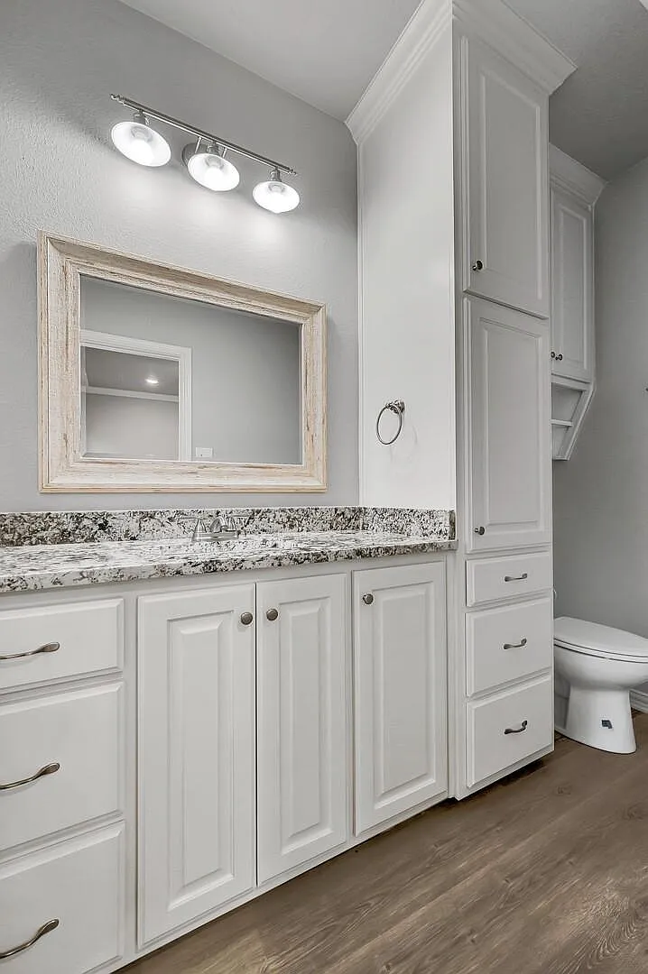 504 Alamo Dr — Photo 4