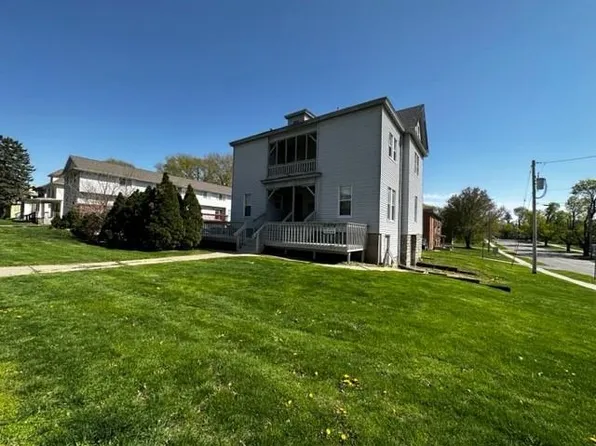 711 E Burlington St, Iowa City, IA 52240