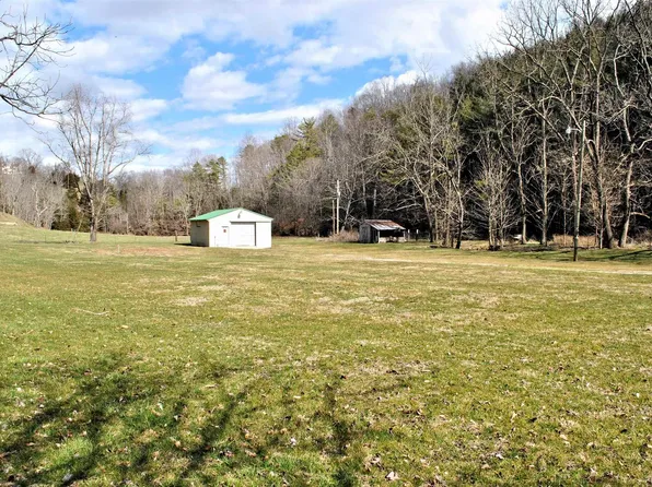 3520 Simpkinstown Rd, Hiwassee, VA 24347