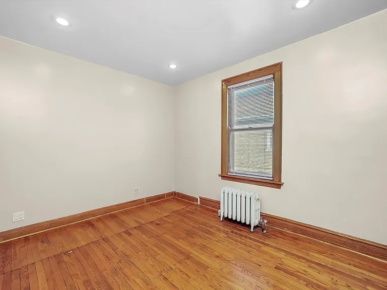 1542 S 60th Ct — Photo 10