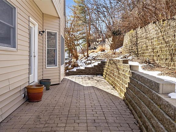 3rd image of 795 McBride Pointe Dr