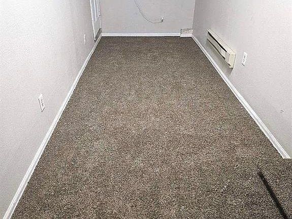 5th image of 744 Winnepeg Dr