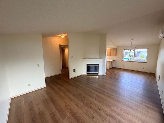 3rd image of 286 & 296 Aldridge Dr N #296